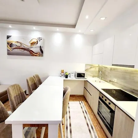 Syri Kalter Apartament Golem (Tirana)